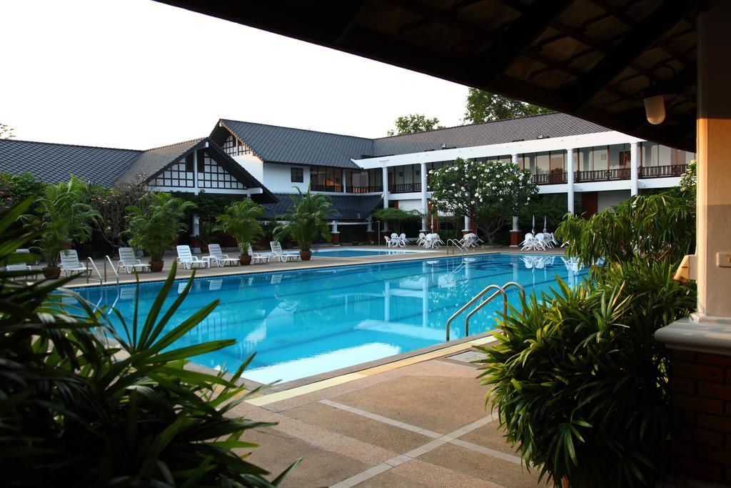 Nakhonratchasima Korat Resort Hotel מראה חיצוני תמונה