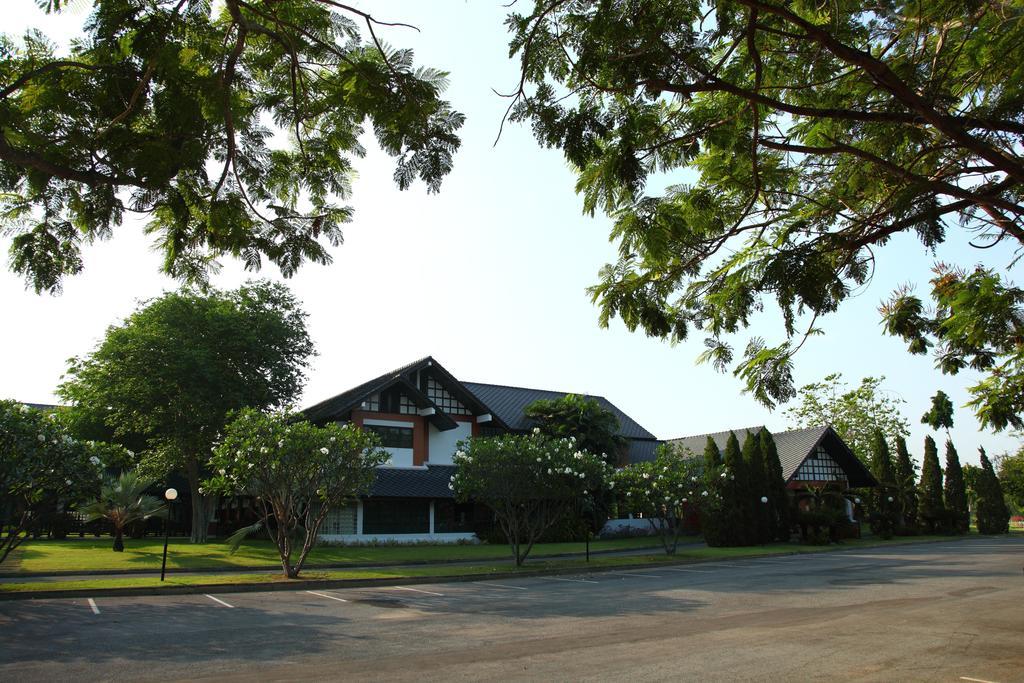Nakhonratchasima Korat Resort Hotel מראה חיצוני תמונה